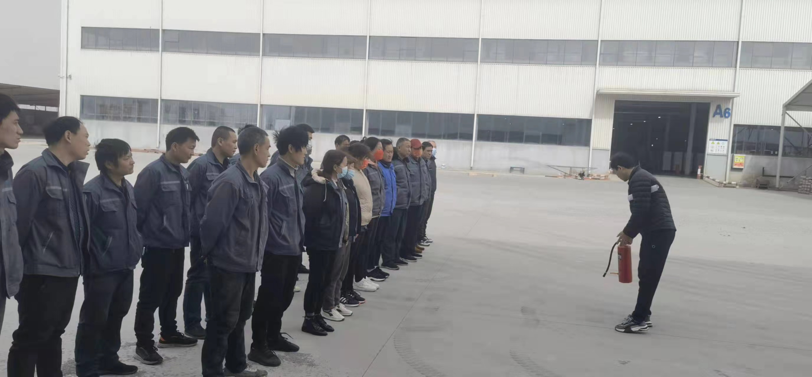 開(kāi)展消防演練，提升員工應(yīng)急能力